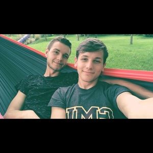 Meet your Posher, Joshua